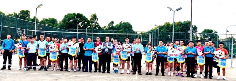 CĐCS Công ty Formosa Hà Tĩnh tổ chức Giải bóng chuyển chào mừng kỷ niệm 96 năm Ngày thành lập Công đoàn Việt Nam